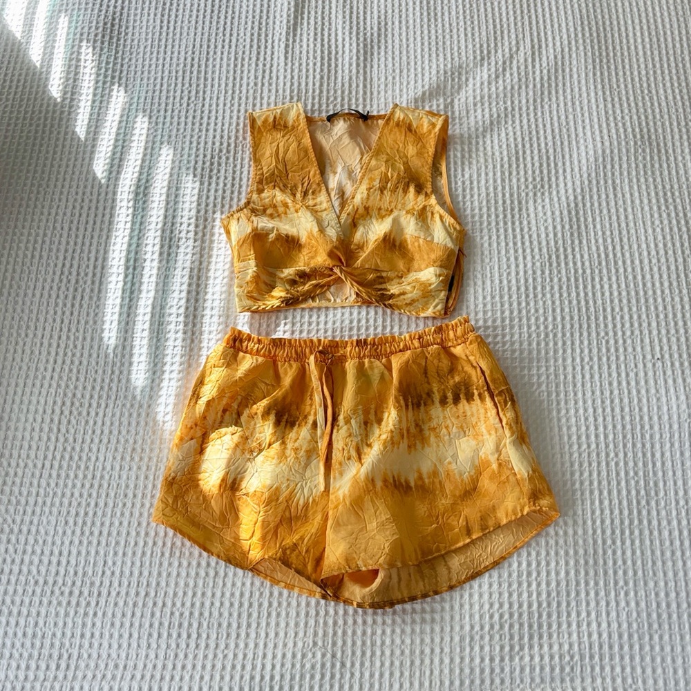 House of Harlow 1960 Sofia Richie Louisa Top and Alyssa Shorts Set